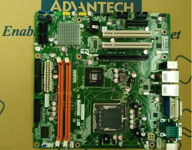 Advantech MIO-5373U-U7A1 الشركة المصنعة للوحة الرئيسية للتحكم الصناعي ذات استهلاك منخفض للطاقة